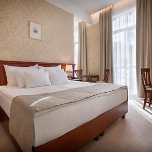 Camera standard con letto king size